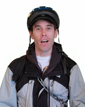 戴头盔的欧美帅哥图片